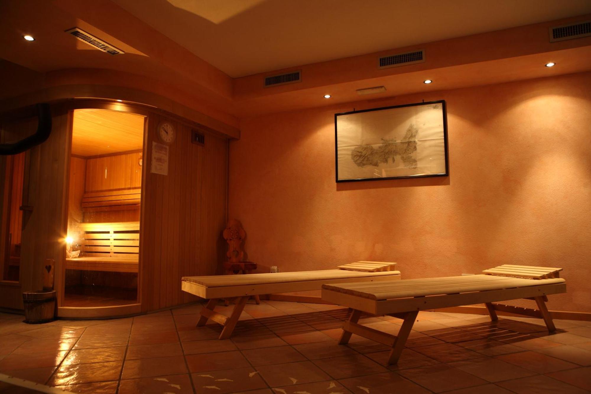 Hotel Residence Valverde グレッソネイ・ラ・トリニテ エクステリア 写真