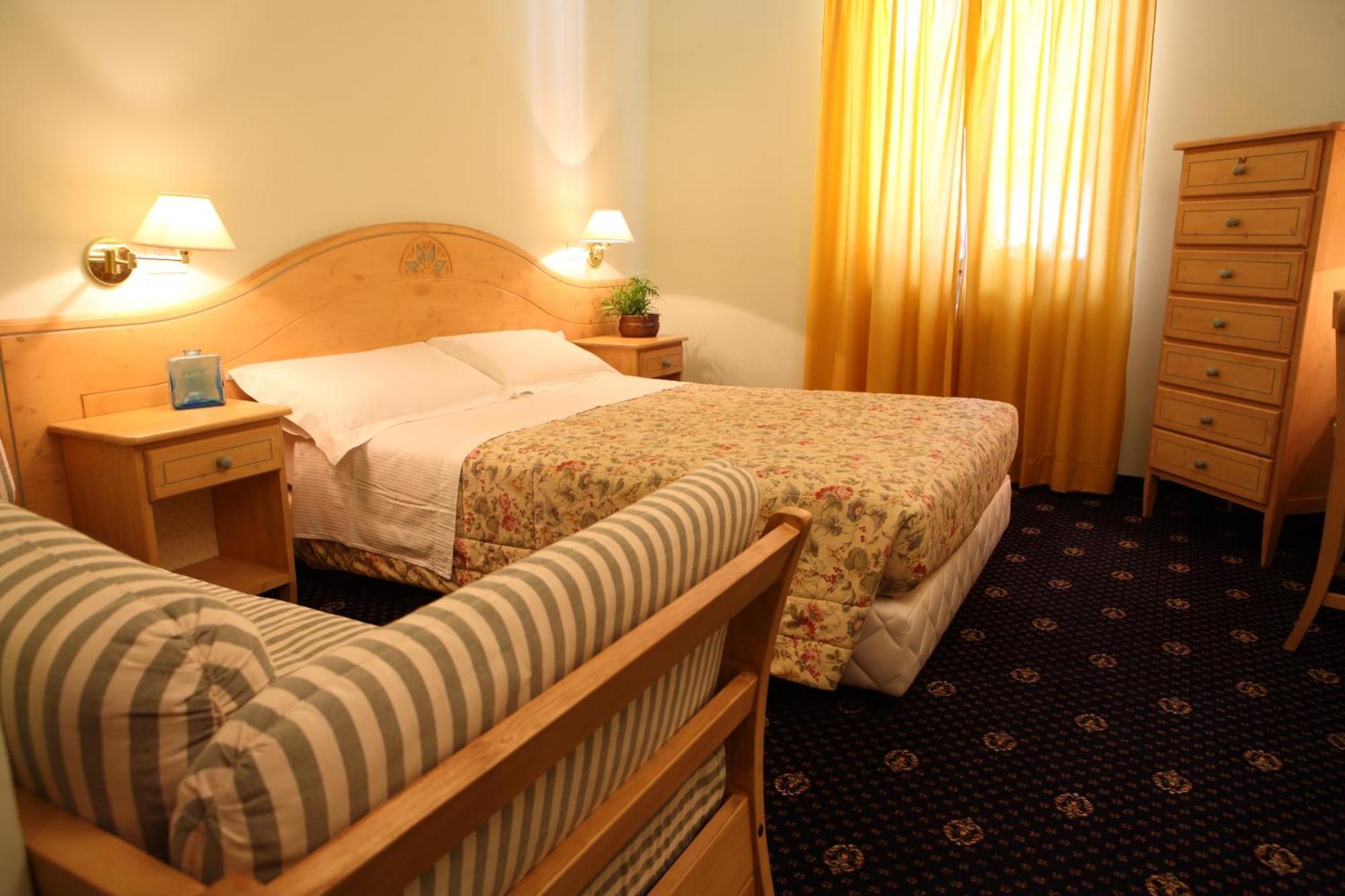 Hotel Residence Valverde グレッソネイ・ラ・トリニテ エクステリア 写真
