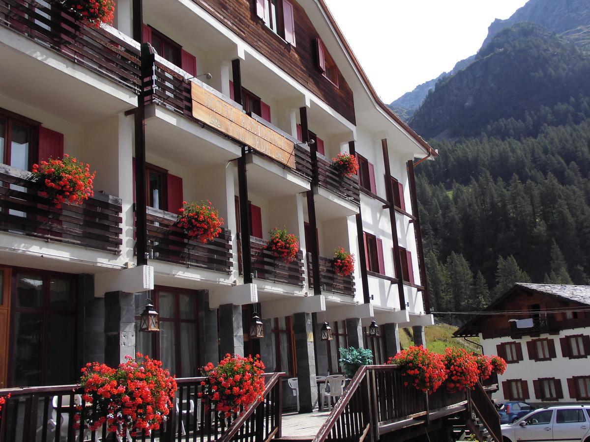 Hotel Residence Valverde グレッソネイ・ラ・トリニテ エクステリア 写真