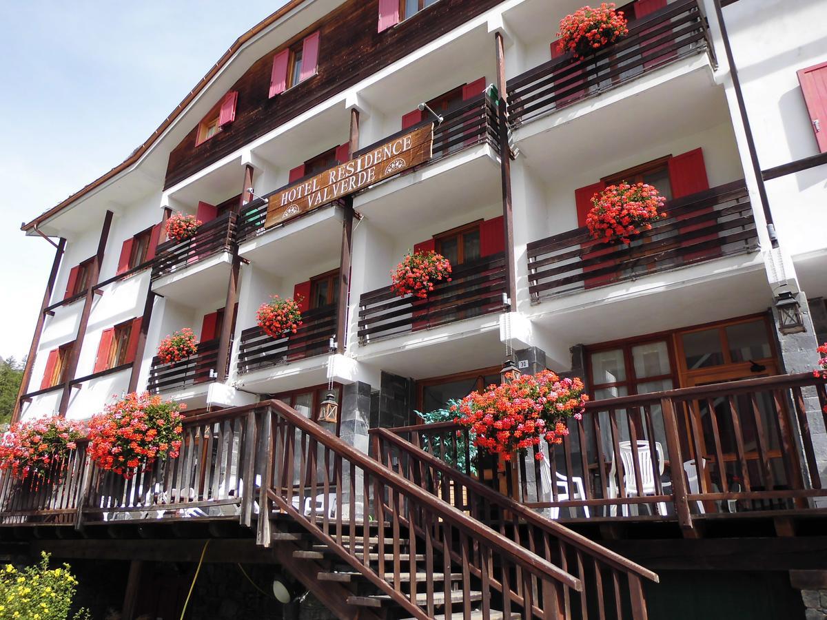 Hotel Residence Valverde グレッソネイ・ラ・トリニテ エクステリア 写真